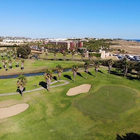 Ambassador Salgados Beach Suites Albufeira Buitenkant foto